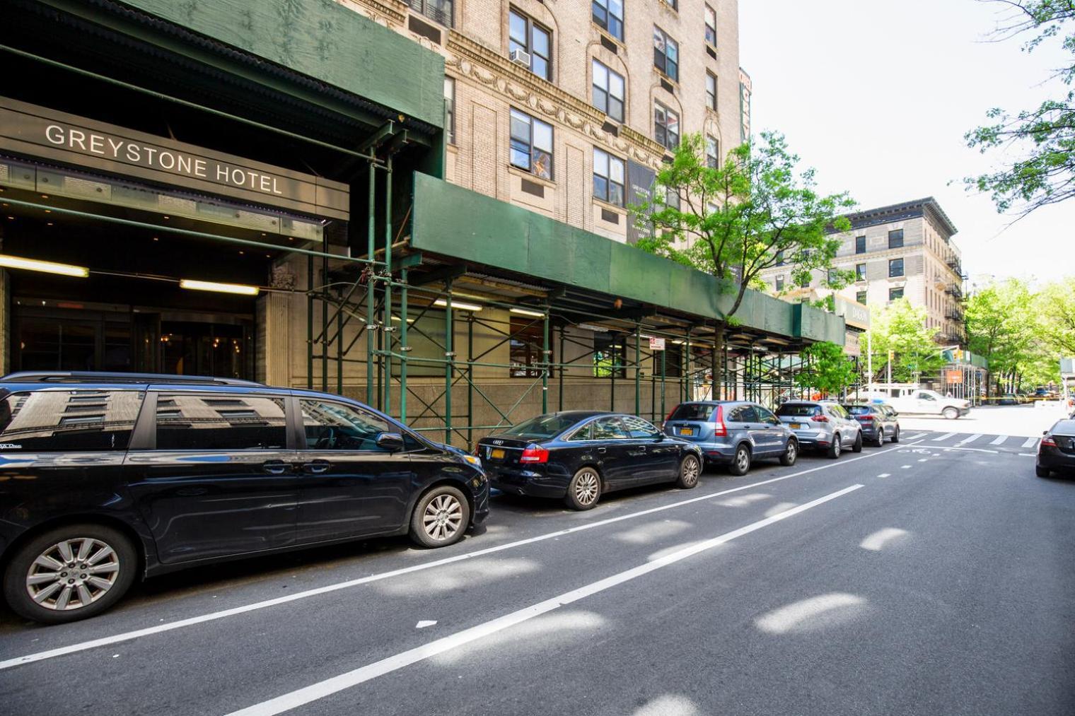 Apartment Uws 1br W Doorman Gym Nr Central Park Nyc-900 *